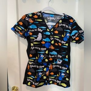 disney scrub top, finding nemo